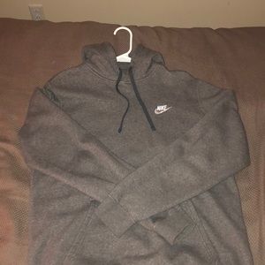 NIKE HOODIE IN GREY